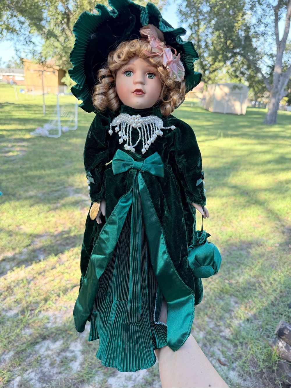 Vintage Dynasty Doll Collection Porcelain Doll In Emerald Green Dress